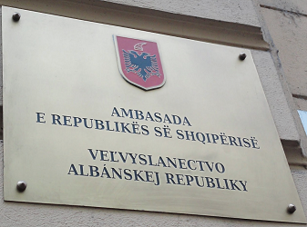 Albanie a bratislava